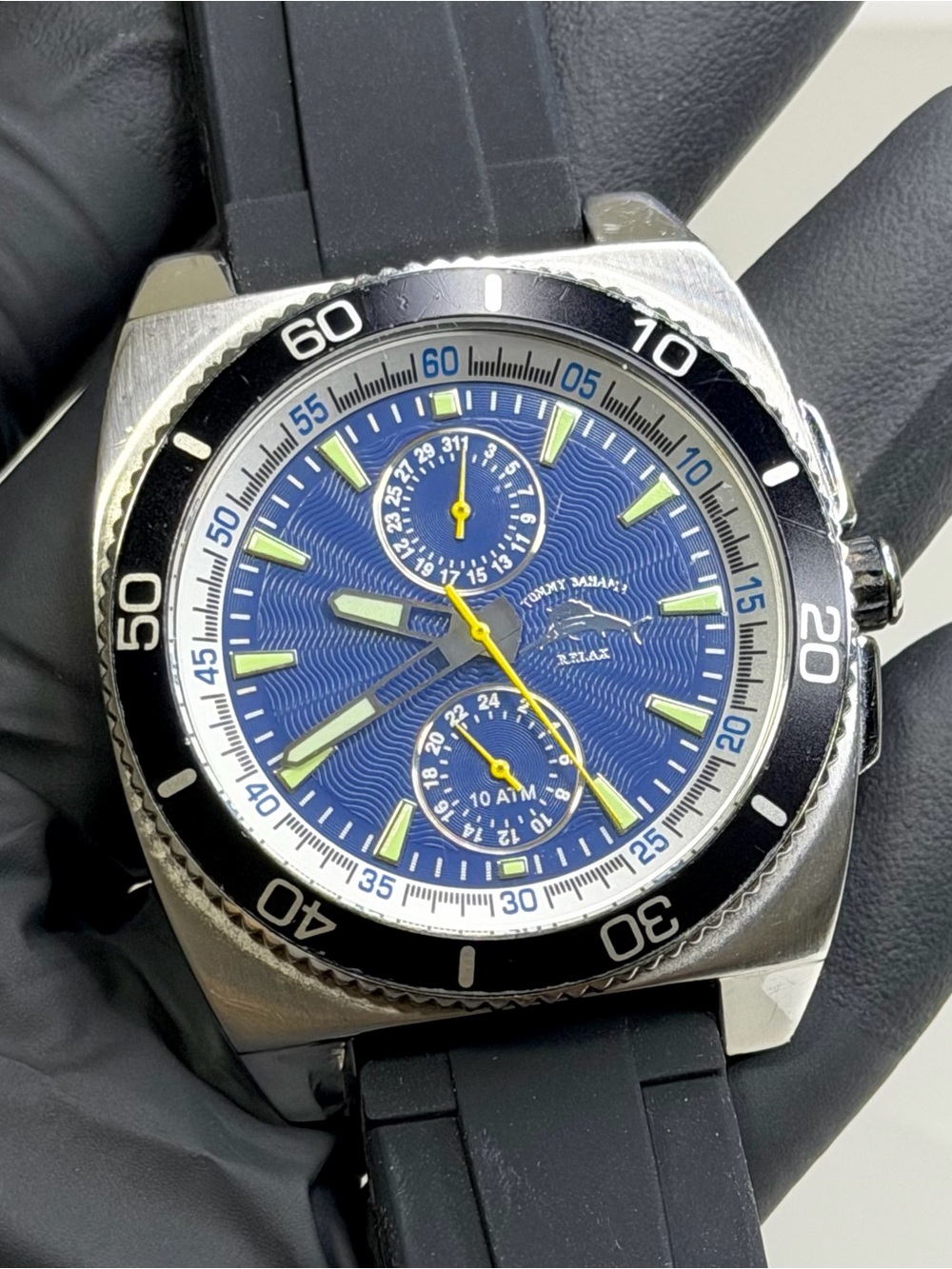 Tommy Bahama Relax RLX1011 Diver Blue Dial Date Silver SS Men’s 41mm Sport Watch
